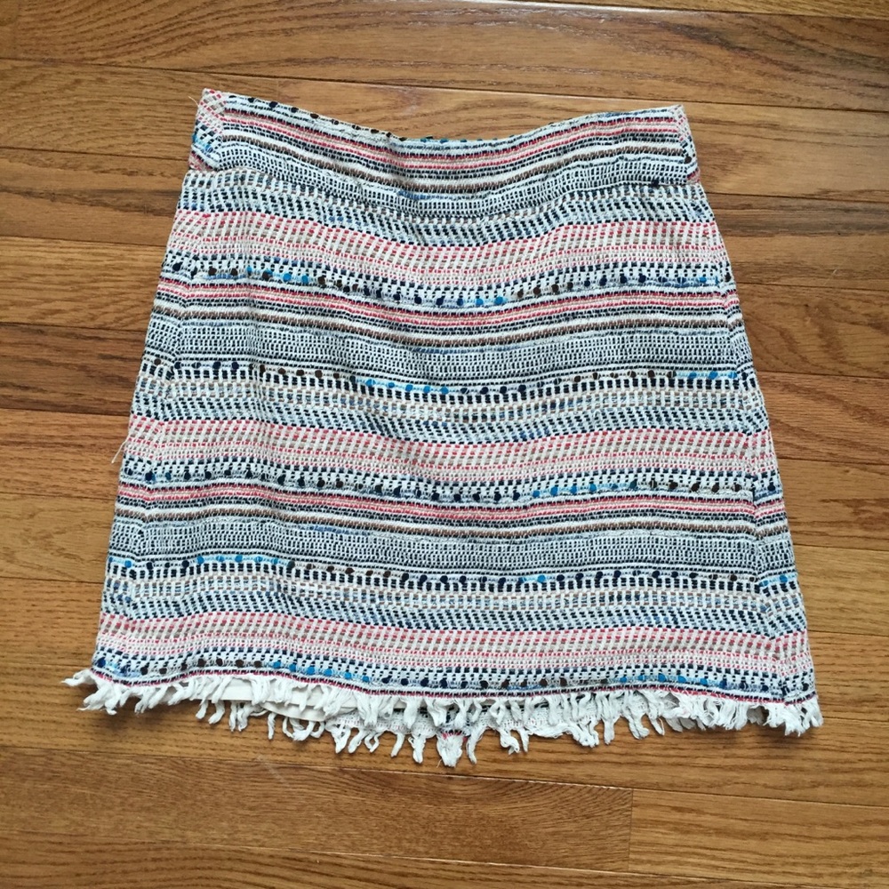 Above-the-knee LOFT skirt